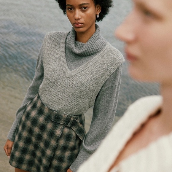 Madewell | Cashmere Grey Turtleneck Sweater, Like New, size Large - Picture 4 of 11